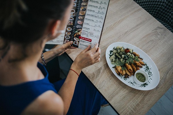 Cardápios e material para restaurantes: durabilidade x design